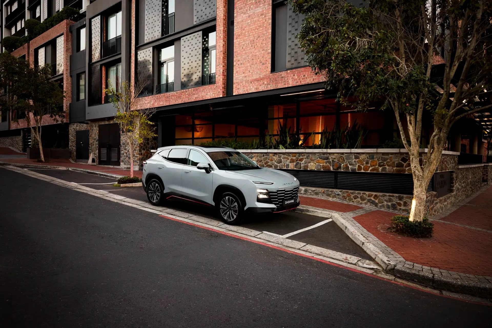 Jetour Dashing urban lifestyle scene